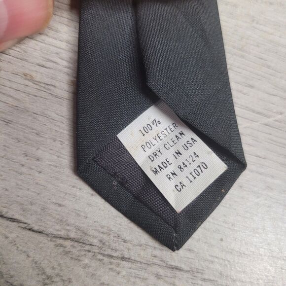 Ralph Marlin Three Stooges Mens Golf Tie Preowned 1995 Polyester - Picture 5 of 5